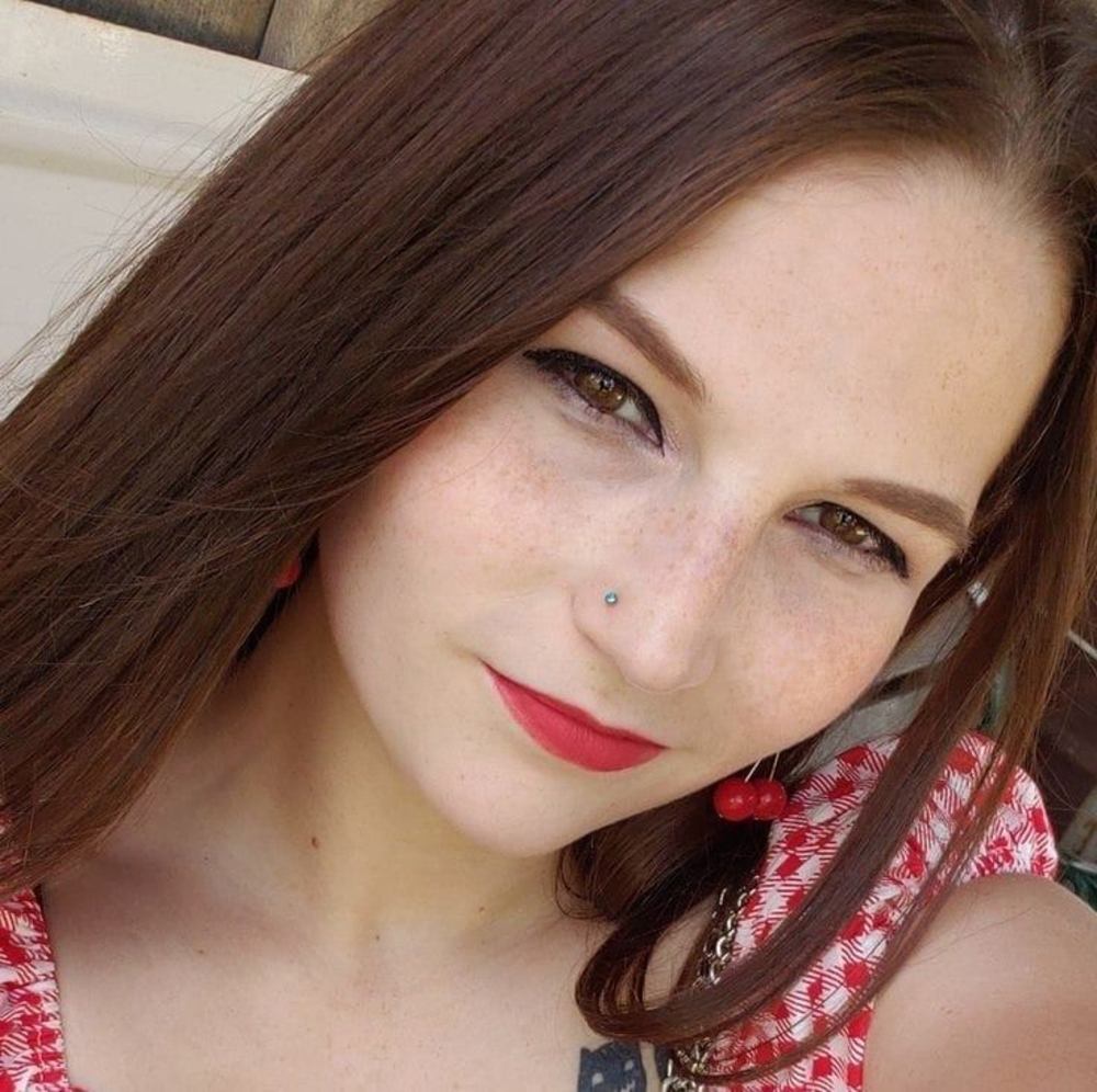 Meet your Posher, Hailey